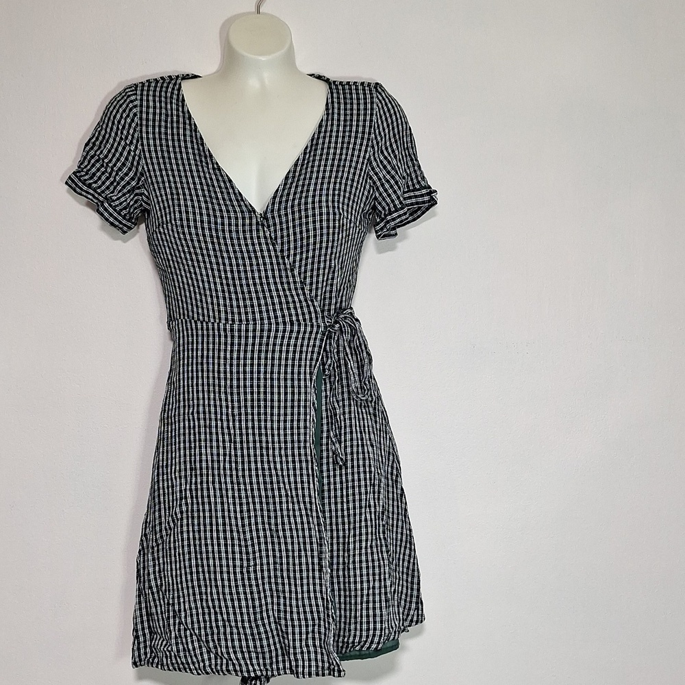 American Eagle Wrap Dress Short Sleeve Plaid Green White